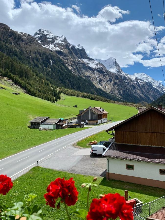 Apart Kirschner Sankt Leonhard im Pitztal Bagian luar foto